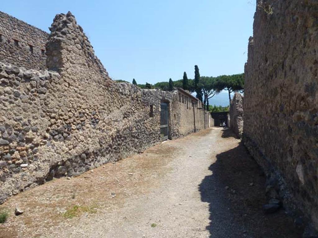 Vicolo di Giulia Felice, June 2012. Looking south between II.4 and II.3. Photo courtesy of Michael Binns.
