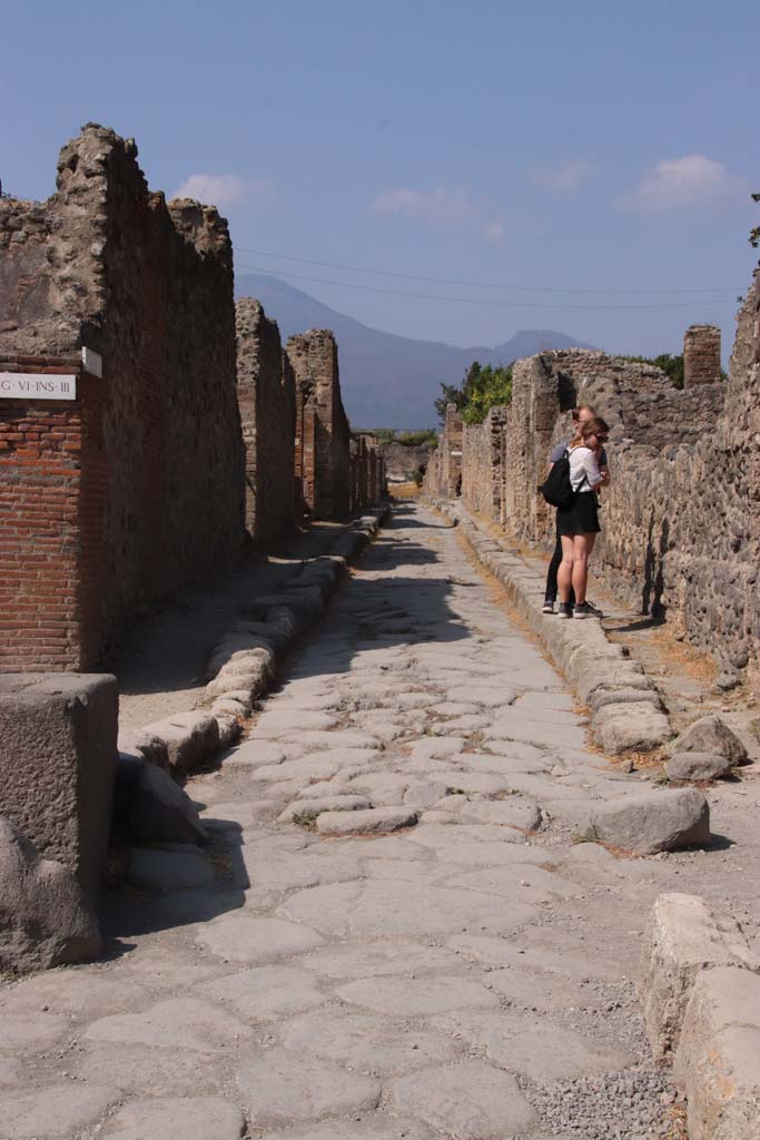 Vicolo di Modesto. September 2019.
Looking north from junction with Via Consolare. Photo courtesy of Klaus Heese.