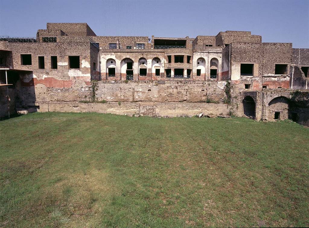 Sanctuary of Minerva Italica adjacent to the west side of Pompeii
Santuario di Minerva Italica adiacente al lato ovest di Pompei.
Photograph © Parco Archeologico di Pompei.