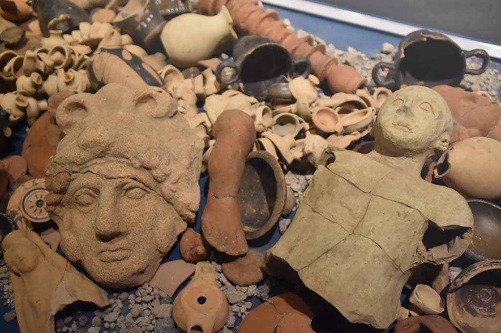 Stabia Temple of Athena. Sanctuary in località privati, ex-voto finds 2.
Photograph © Parco Archeologico di Pompei.
