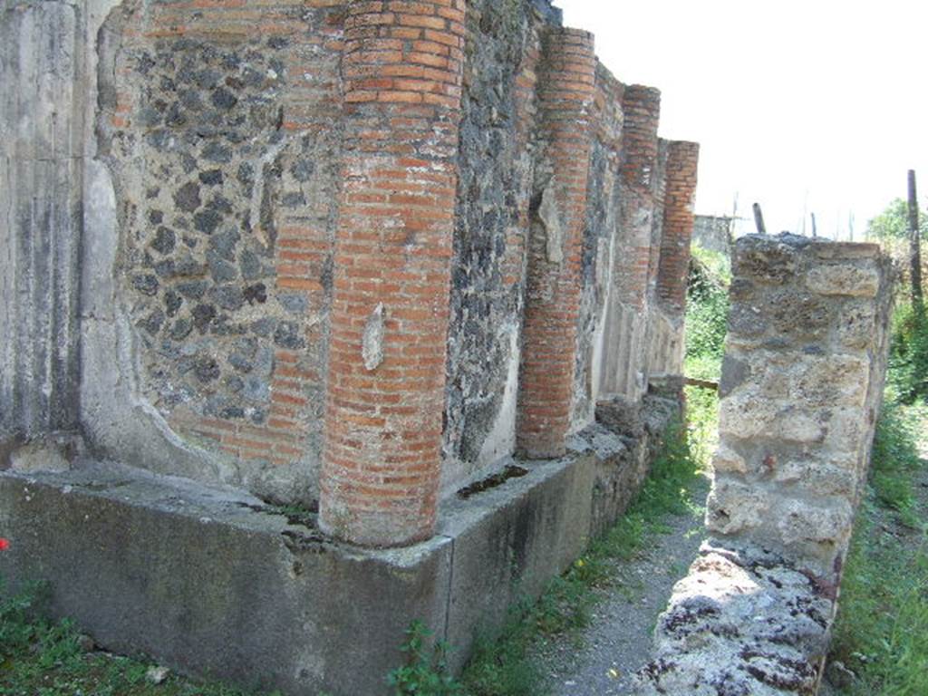HGW04a Pompeii. May 2006. North side.