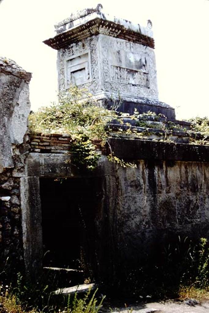 HGW22 Pompeii. 1961. Front, east side, of tomb.  Photo by Stanley A. Jashemski.
Source: The Wilhelmina and Stanley A. Jashemski archive in the University of Maryland Library, Special Collections (See collection page) and made available under the Creative Commons Attribution-Non Commercial License v.4. See Licence and use details.
J61f0626
