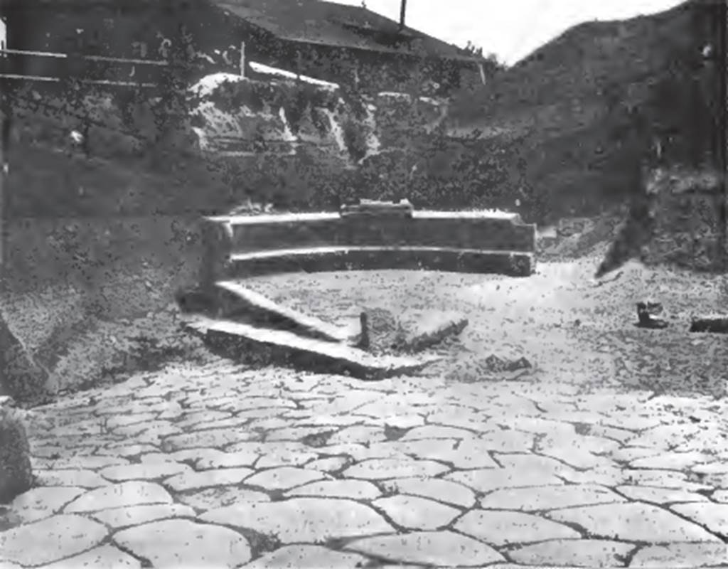 NGH Pompeii. 1910 photo of tomb.