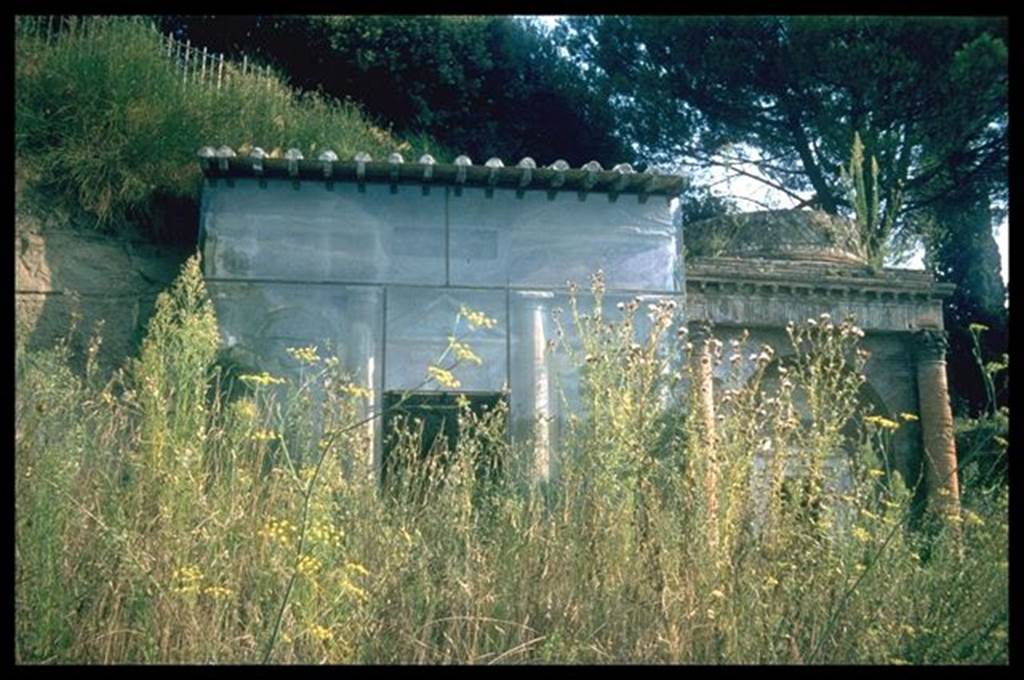 Pompeii Porta Nocera. Tomb 19ES. No finds were made to identify this tomb. May 2006.