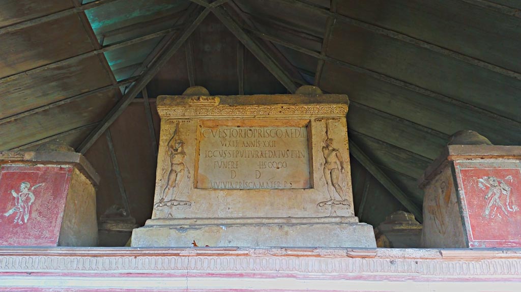 VGJ Pompeii. December 2019. Upper east side (front) of tomb. Photo courtesy of Giuseppe Ciaramella.