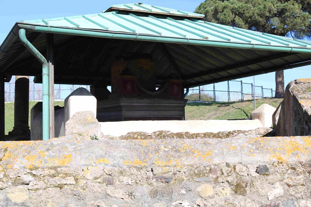 VGJ Pompeii. February 2020. Looking towards south side, from across top of VGI tomb. Photo courtesy of Aude Durand.