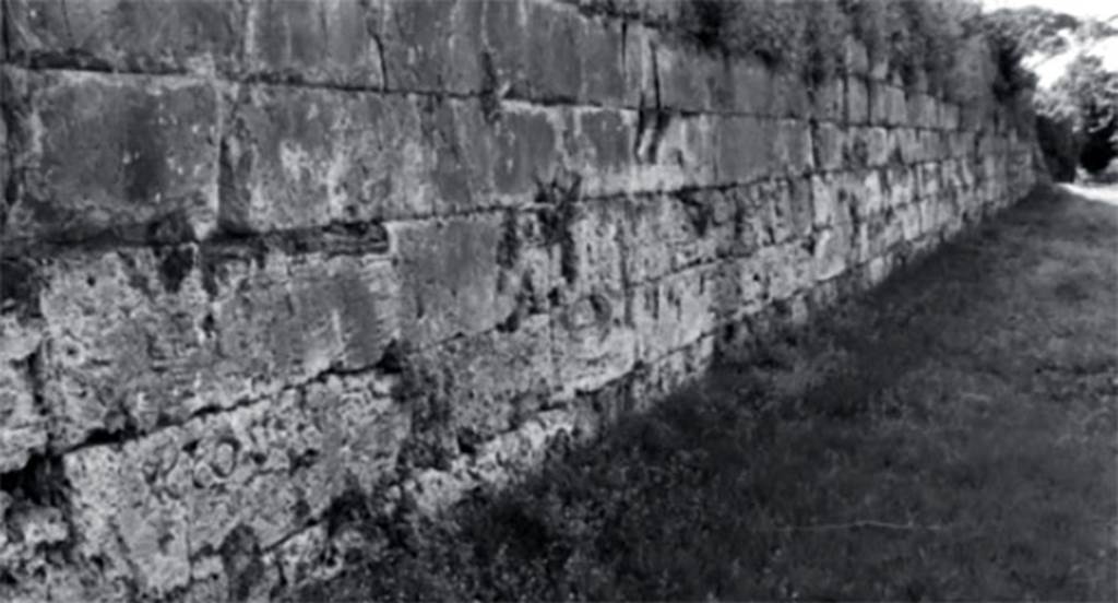 Tombs PSPN Pompeii. 1993. Section of wall with inscription to Caius Considius (lower left).