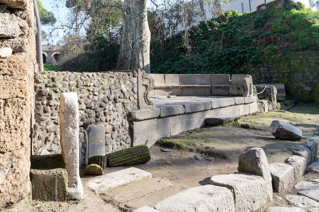SGD Pompeii. January 2023. Looking south-east to schola tomb SGD, wall of enclosure SGH, and schola tomb SGF beyond.
Photo courtesy of Johannes Eber.