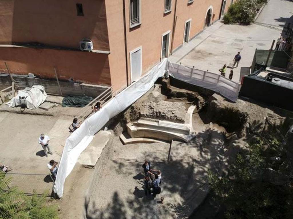 SG6 Pompeii. Unnamed tomb looking south. The north side has the 4 metre long inscription. Photograph © Parco Archeologico di Pompei.