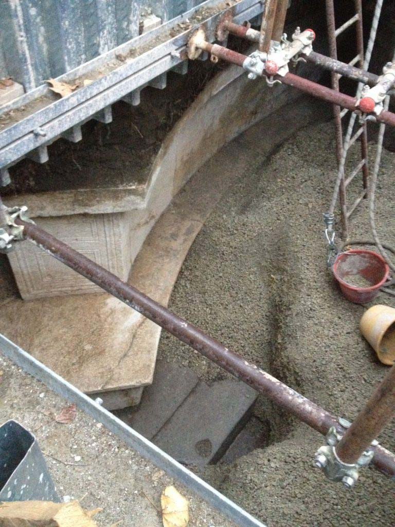 SG6 Pompeii. East end of north side during excavation.
Photograph © Parco Archeologico di Pompei.