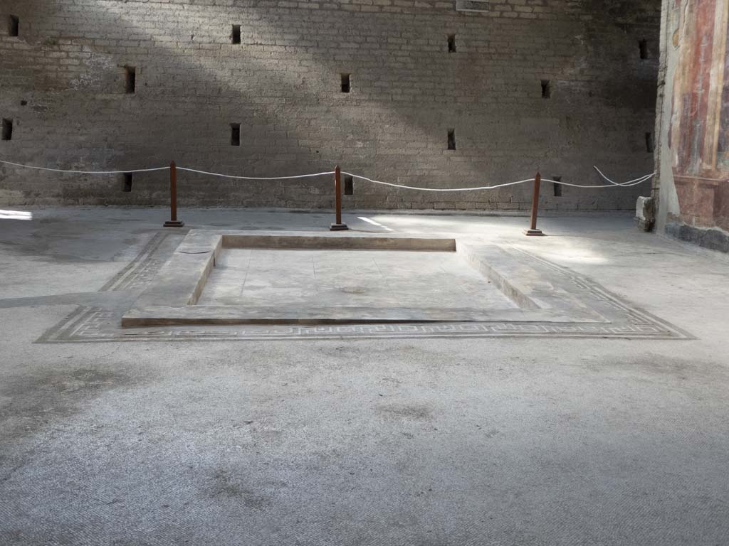 Oplontis Villa of Poppea, September 2017. Room 5, looking south across impluvium in atrium.
Foto Annette Haug, ERC Grant 681269 DÉCOR.
