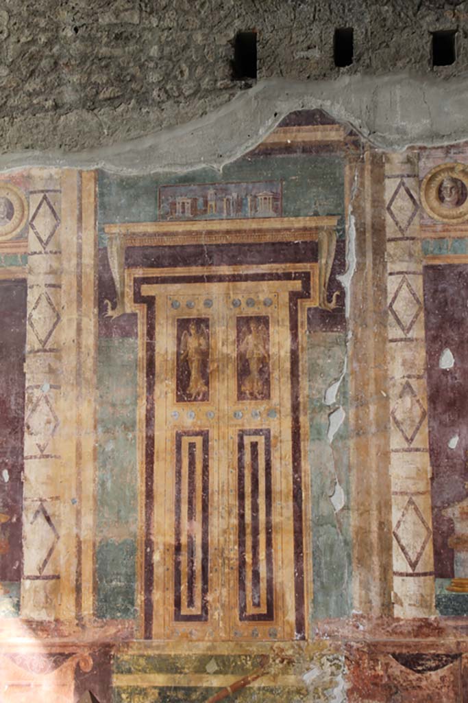 Oplontis Villa of Poppea, March 2014. Room 5, painted imitation doorway on west wall.
Foto Annette Haug, ERC Grant 681269 DÉCOR.


