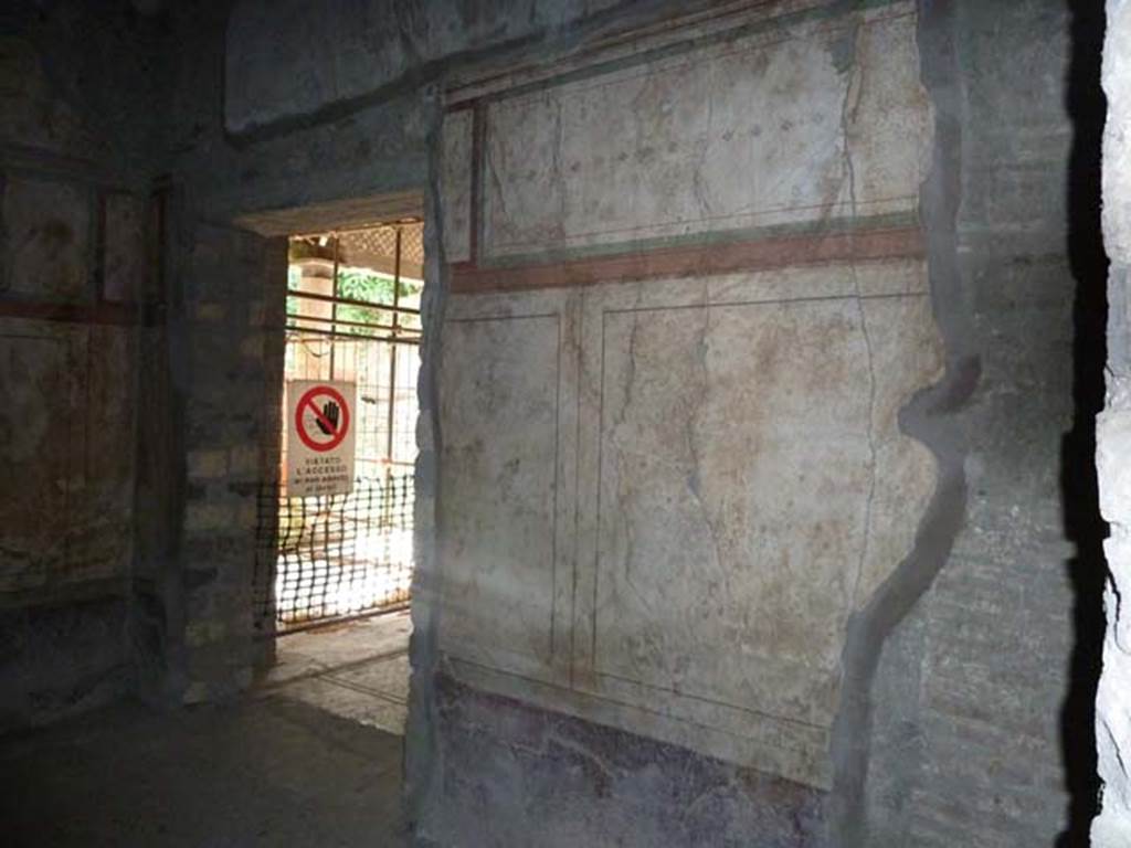 Oplontis, September 2015. Room 10b, west wall with doorway to room 14.