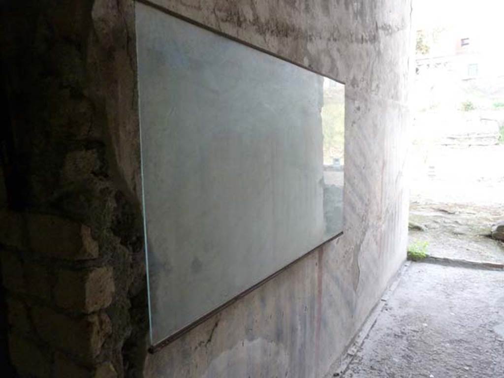 Oplontis, September 2015. Corridor 52, west wall with graffiti.