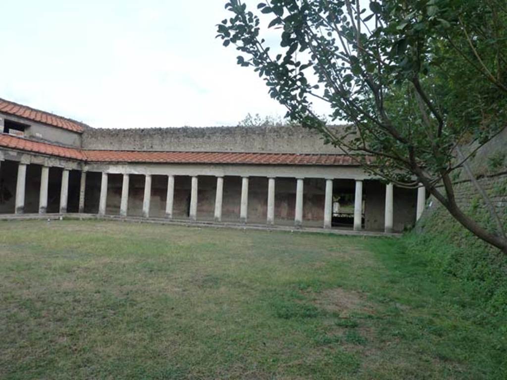 Oplontis, September 2015. Area 59, looking across the peristyle garden towards the east portico.