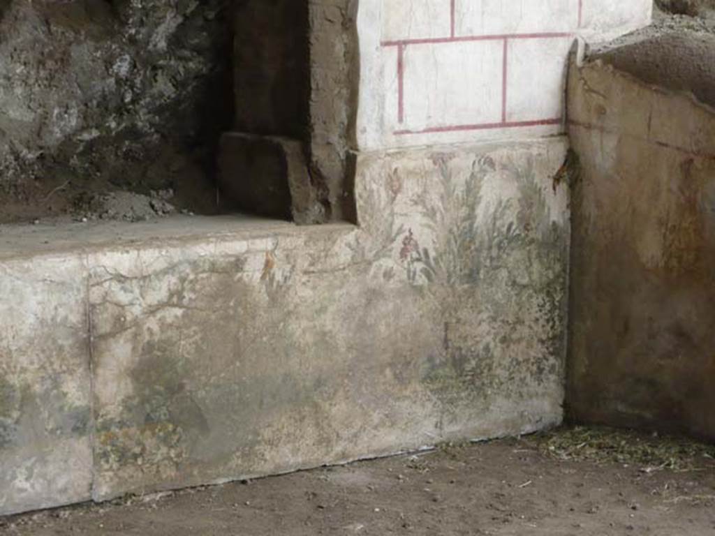 Oplontis, May 2010. Looking towards detail of remaining painted garden scene under window. Photo courtesy of Buzz Ferebee.