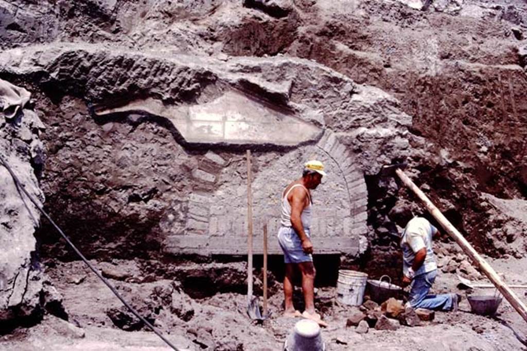 Oplontis Villa of Poppea, c.1984. Excavation and reconsolidation of the area above room 97, at the north-west corner of the pool area. 
Source: The Wilhelmina and Stanley A. Jashemski archive in the University of Maryland Library, Special Collections (See collection page) and made available under the Creative Commons Attribution-Non Commercial License v.4. See Licence and use details.
Oplo0165
