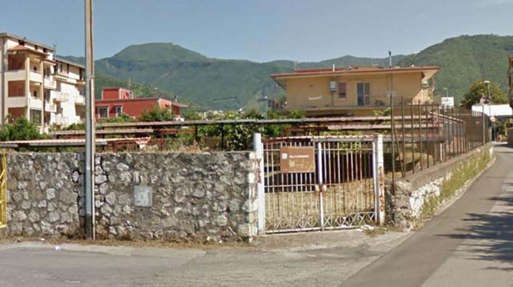 Gragnano, Villa rustica in Località Carmiano, Villa A. 2015. North and west sides of site.
