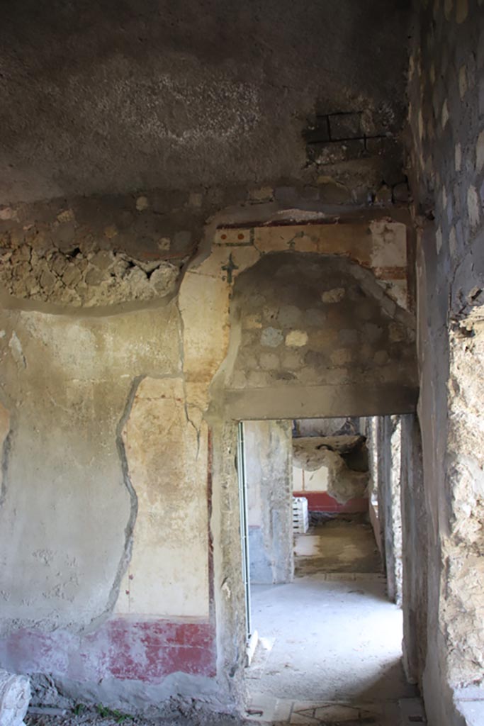 Stabiae, Villa Arianna, October 2022.
Room M, south wall at west end, looking south through doorway into room N and to room O beyond.
Photo courtesy of Klaus Heese.