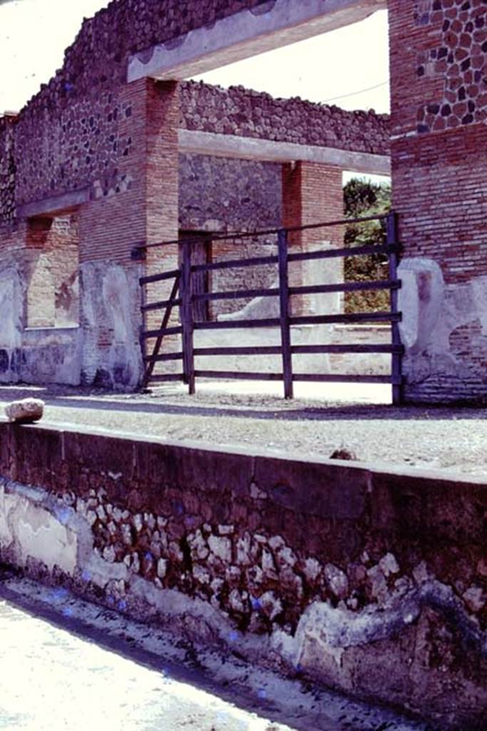 Villa Arianna, 1976. Looking south-east into the large triclinium. Photo by Stanley A. Jashemski.   
Source: The Wilhelmina and Stanley A. Jashemski archive in the University of Maryland Library, Special Collections (See collection page) and made available under the Creative Commons Attribution-Non Commercial License v.4. See Licence and use details. J76f0516
