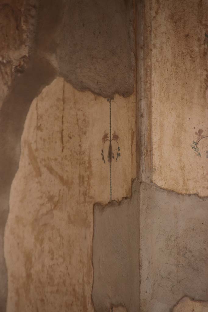 Stabiae, Villa Arianna, October 2020.
Room 12, detail from east wall in south-east corner. Photo courtesy of Klaus Heese.
