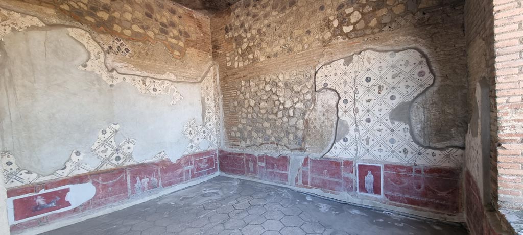 Stabiae, Villa Arianna, December 2023. Room 9, looking towards south-west corner. Photo courtesy of Miriam Colomer.