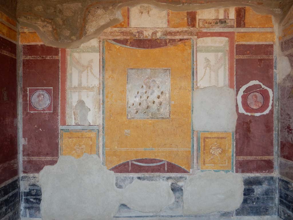 Stabiae, Villa Arianna, June 2019. Room 7, south wall. Photo courtesy of Buzz Ferebee.