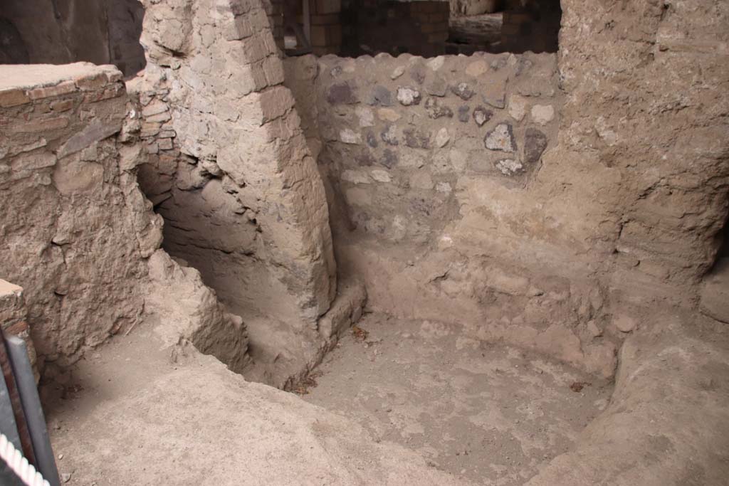 Stabiae, Villa Arianna, October 2020. Corridor 26, looking through doorway into room 28, of the baths area. Photo courtesy of Klaus Heese.
