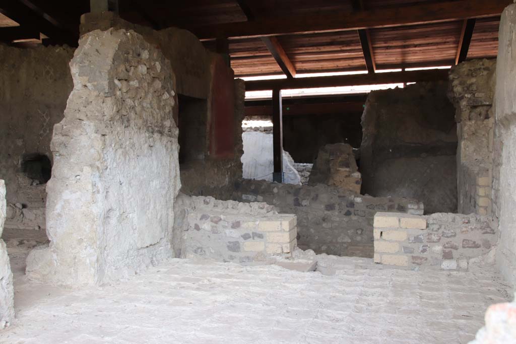 Stabiae, Villa Arianna, September 2021.  
Room 31, looking east across tepidarium, with doorway to room 6, on left. Photo courtesy of Klaus Heese.
