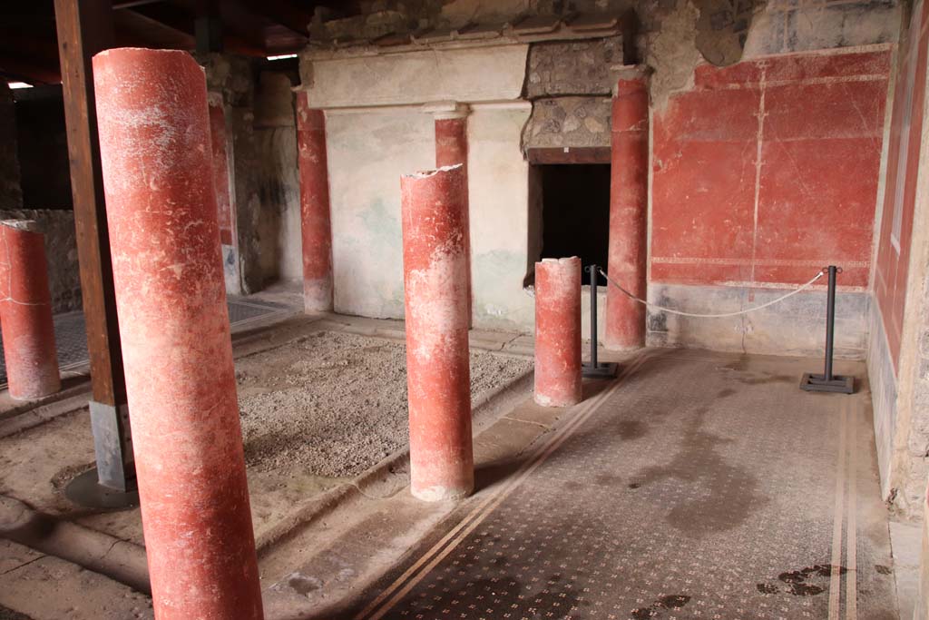 Stabiae, Villa Arianna, October 2020. W30, looking east along south side of small peristyle W29. Photo courtesy of Klaus Heese. 