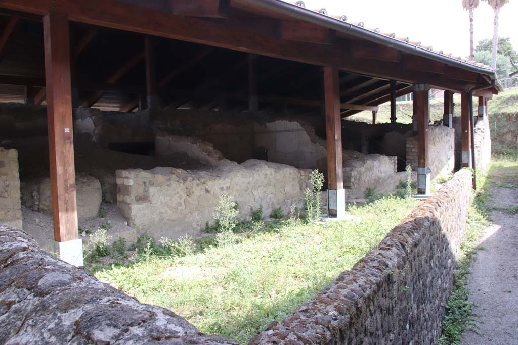 Stabiae, Villa Arianna, September 2021. Rooms 82, 81, and 80 on east side of ramp 76. Photo courtesy of Klaus Heese.