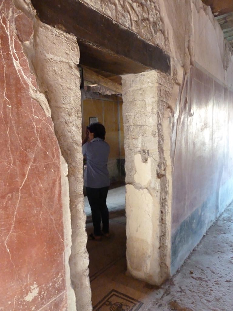Stabiae, Villa Arianna, September 2015. Doorway to room W.28.