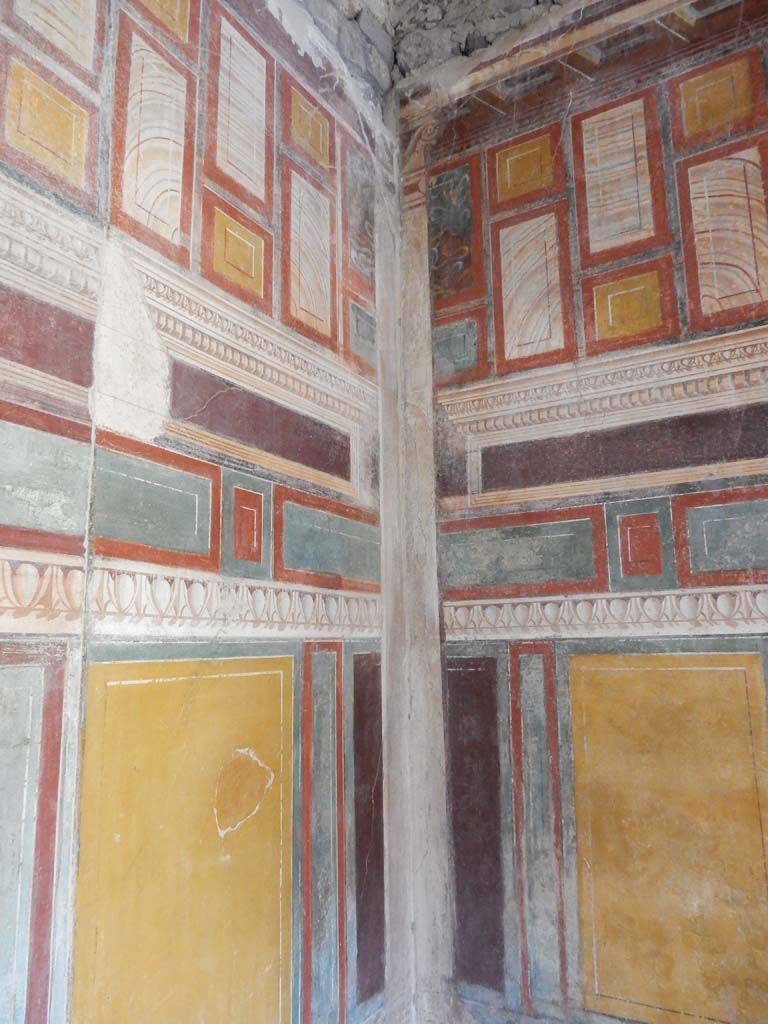 Stabiae, Villa Arianna, June 2019. Room 45, upper north-east corner. Photo courtesy of Buzz Ferebee.