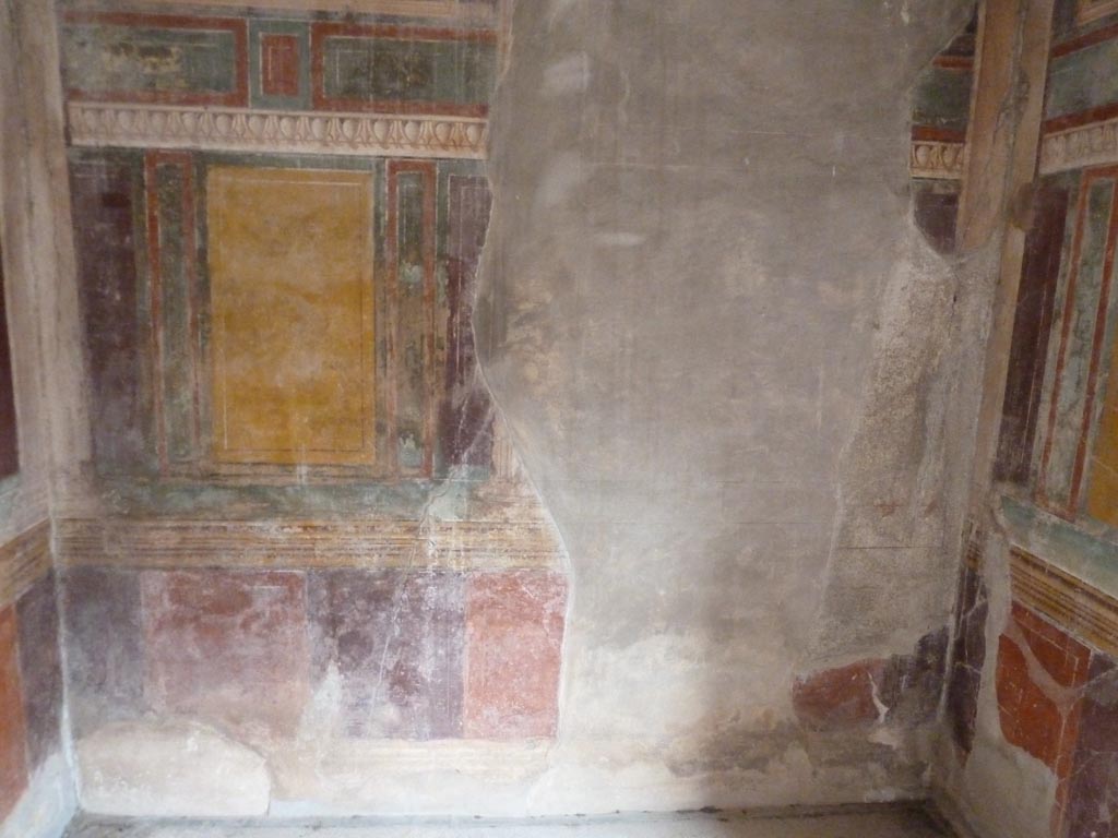 Stabiae, Villa Arianna, September 2015. Room 45, east wall.