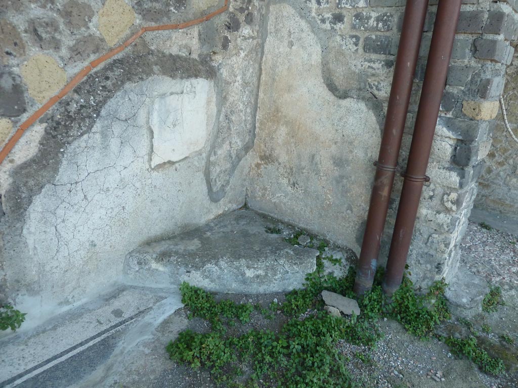 Stabiae, Villa Arianna, September 2015. Room 35, south-west corner.