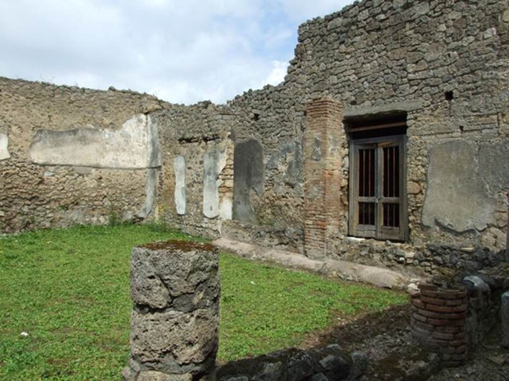 I.9.12 Pompeii. March 2009. Room 5. Peristyle garden. Looking north east .