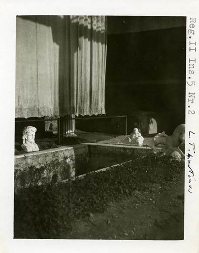 II.2.2 Pompeii, but numbered II.5.2 on photo. 1937-39.
Looking towards east end of upper euripus with statues in place.
Photo courtesy of American Academy in Rome, Photographic Archive.
Warsher collection no. 1902.