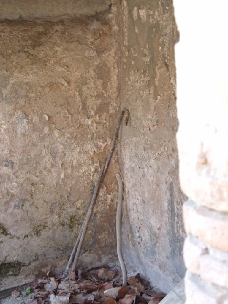 II.2.2 Pompeii. March 2009. Room 13. Garden. North west corner of Nymphaeum.