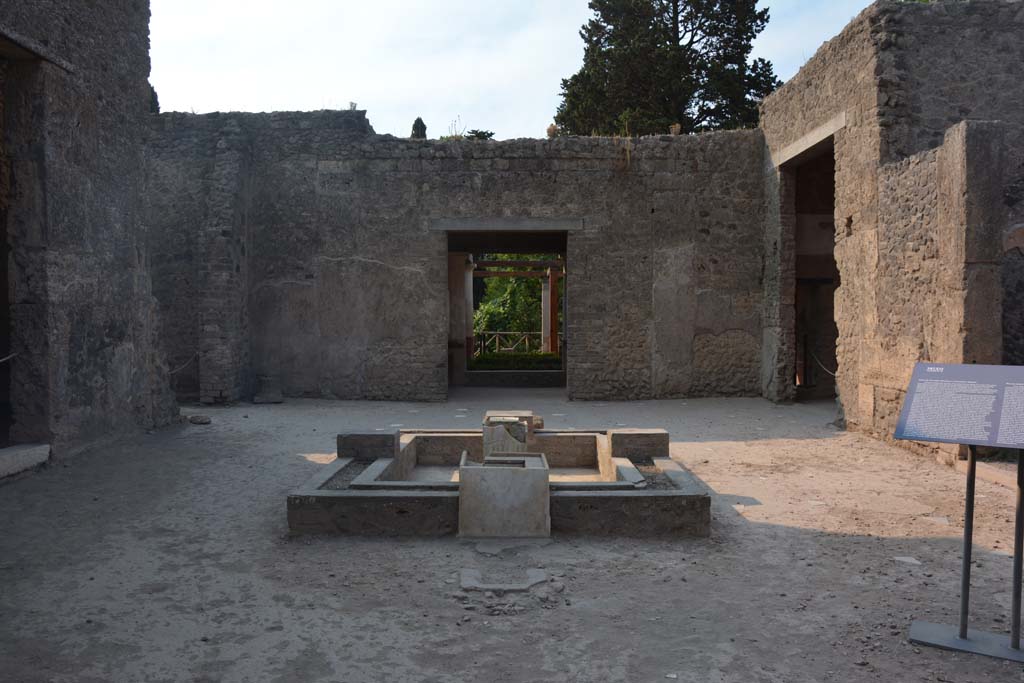 II.2.2 Pompeii. July 2017. Room 2, looking south across atrium.
Foto Annette Haug, ERC Grant 681269 DÉCOR.