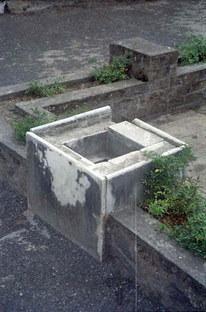 II.2.2 Pompeii. July 2011. Room 2, north side of impluvium.
Photo courtesy of Rick Bauer.