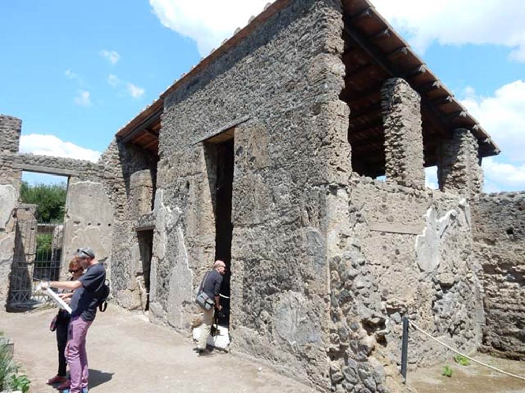II.2.2 Pompeii. May 2016. Looking north along east side of atrium 2 with room 5, on right.
Photo courtesy of Buzz Ferebee.