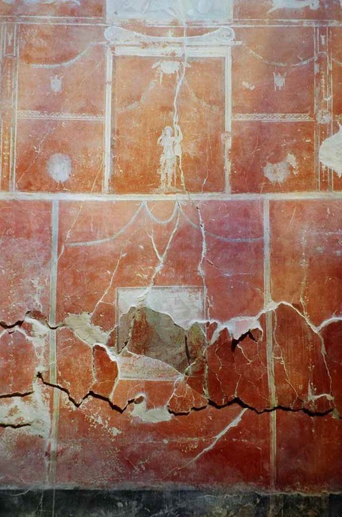 IX.12.9 Pompeii. May 2010. Room 3, detail of east wall. Photo courtesy of Rick Bauer.